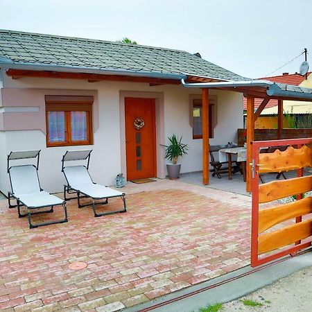 Jazmin Apartman Buzsák Exterior foto