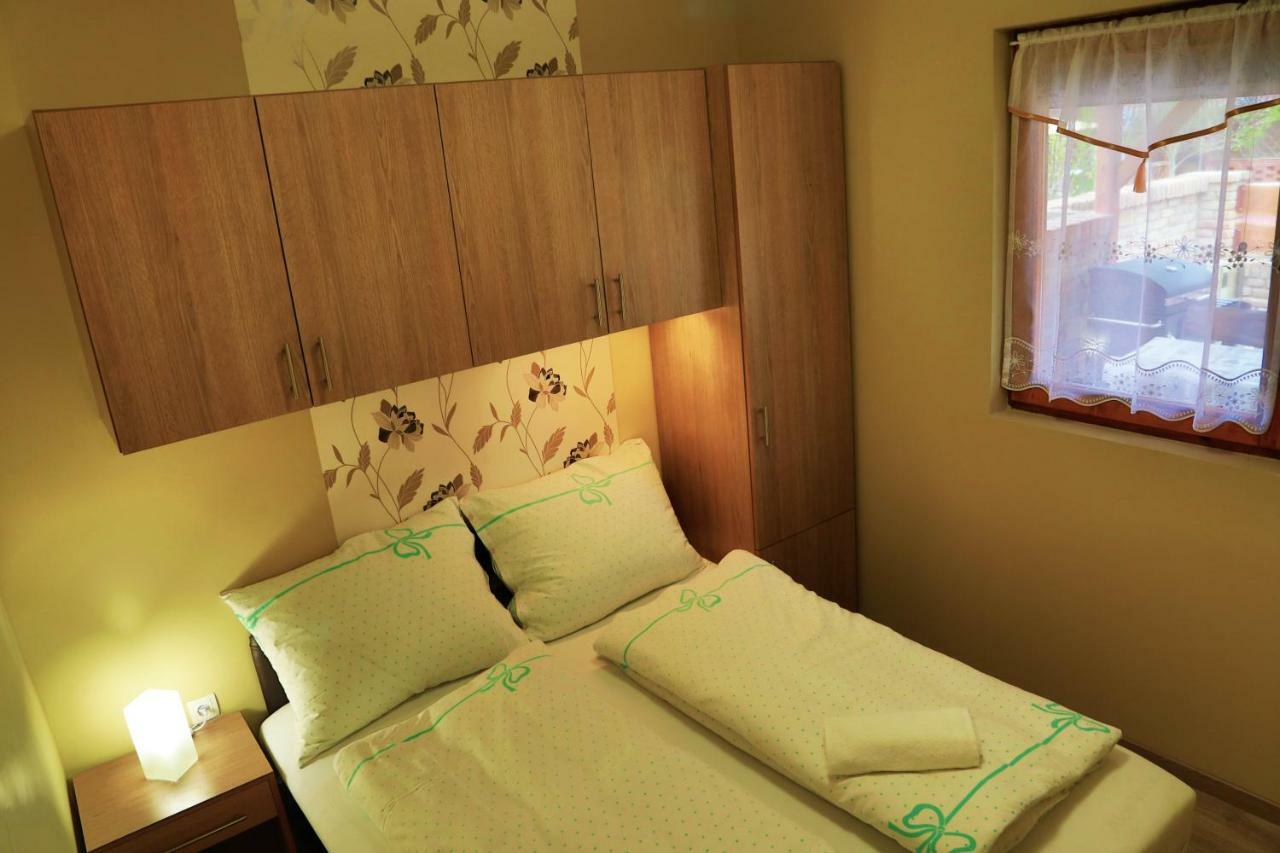 Jazmin Apartman Buzsák Exterior foto