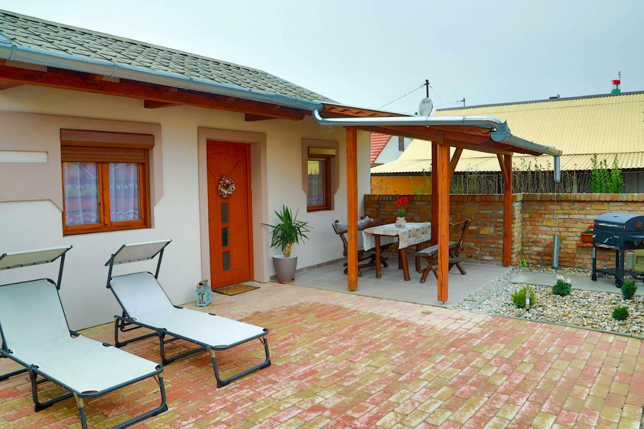 Jazmin Apartman Buzsák Exterior foto