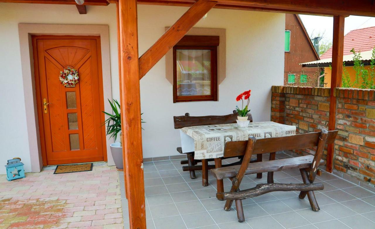 Jazmin Apartman Buzsák Exterior foto