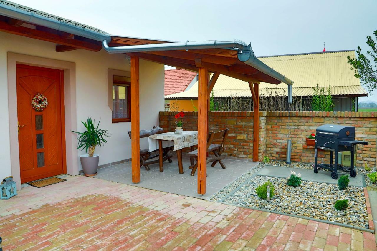 Jazmin Apartman Buzsák Exterior foto