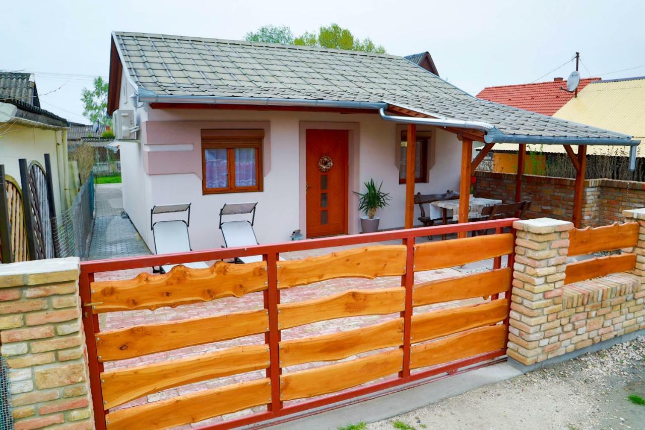 Jazmin Apartman Buzsák Exterior foto