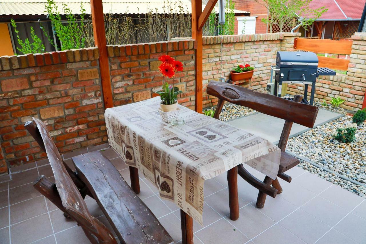 Jazmin Apartman Buzsák Exterior foto